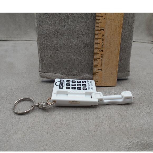 Days Inn Virginia Beach Oceanfront Hotel Phone Keychain w/Pen - Picture 4 of 6